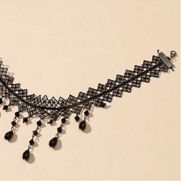 NWT Hot Topic Black Lace Choker with Drop Pendant - Picture 2 of 2